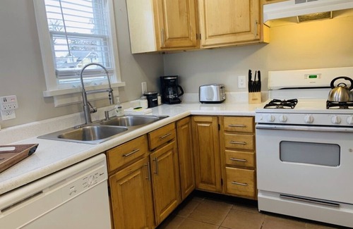 Greeley Apartment | Stunning Bungalow next to UNC - Free Bikes!