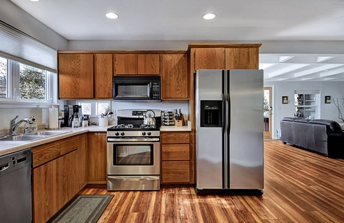 Cheyenne Canyon House | Stunning Cañon Retreat, Views from back porch!