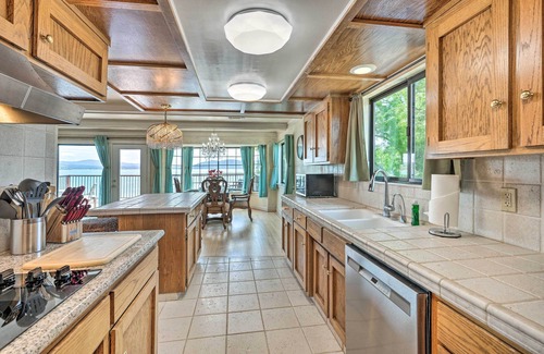 Clearlake House | Stunning CA Getaway on the Shores of Clear Lake!