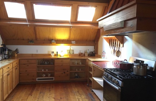 Hope Cabin | Stunning cabin, rustic decorations, great view of Mts., expansive patio