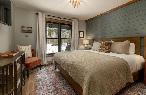 Carbondale House | Stunning Cabin with Spa Perfect for Outdoor Sports in Carbondale, Illinois