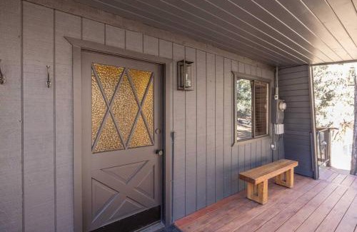 Whispering Forest House | Stunning Cabin with Private Deck