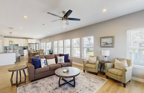Dickinson House | Stunning canal front, dog friendly home with private deck and gas grill