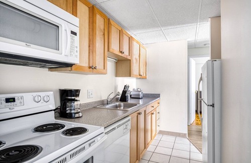 Mid-Cambridge Apartment | Stunning Central Square 2BR near Central Square T stop, by Blueground