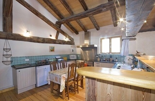 Nancroit Ski Chalet | Stunning Chalet in Alpine village with 5 bedrooms/5 bathrooms