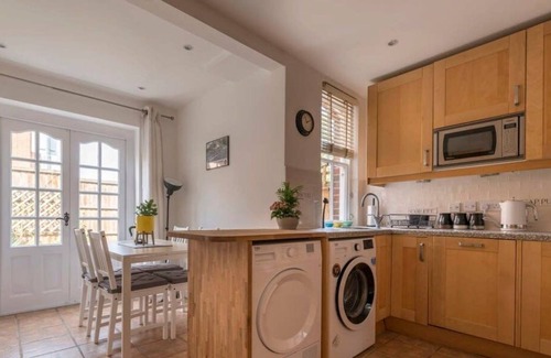 Henley-on-Thames House | Stunning Character House In The Centre of Henley
