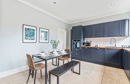 East Drayton House | Stunning & Charming Home | Free Wi-Fi | Sleeps