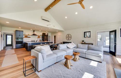 Machipongo House | Stunning Chesapeake Bay Farmhouse with Dock and Kayaks