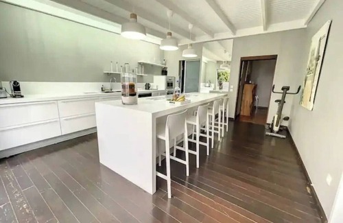 L'Houezel Villa | Stunning chic villa with private pool and jacuzzi