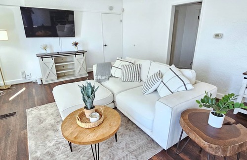 Middletown House | Stunning city and bay views w/hot tub & fire pit