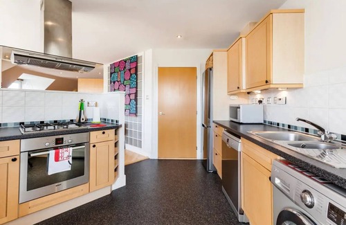 Bonnington Apartment | Stunning City Centre Penthouse Apartment, with FREE Parking!