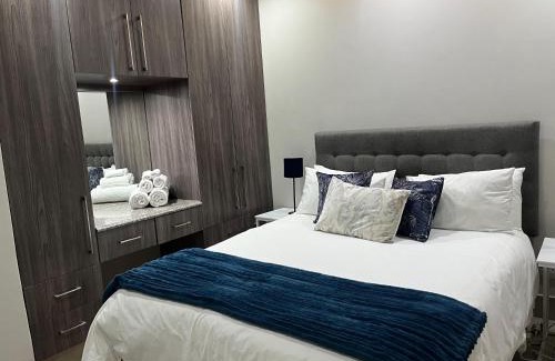Sunnyside Apartment | Stunning City Living at Loftus