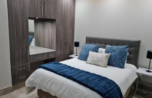 Sunnyside Apartment | Stunning City Living at Loftus