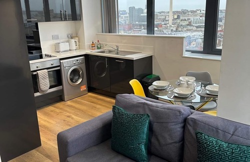 Pier Head Apartment | Stunning City View Two Bedroom Apartment Liverpool
