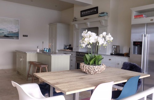 Mevagissey Apartment | Stunning clifftop 2 bedroom apartment