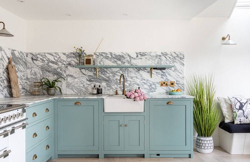 Chipping Norton Cottage | Stunning cottage with modern twists and original features - Carpenters Cottage