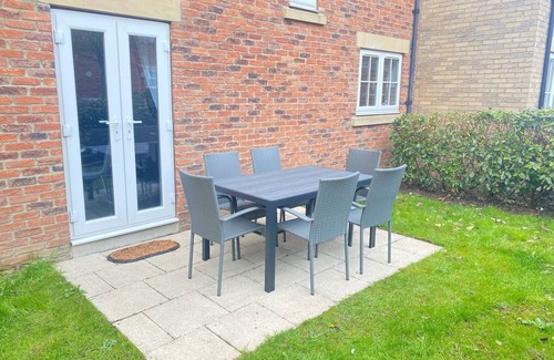 Filey Cottage | Stunning Coastal Cottage - Sleeping 4 in 2 Bedrooms - Pool and Beach Access Included.