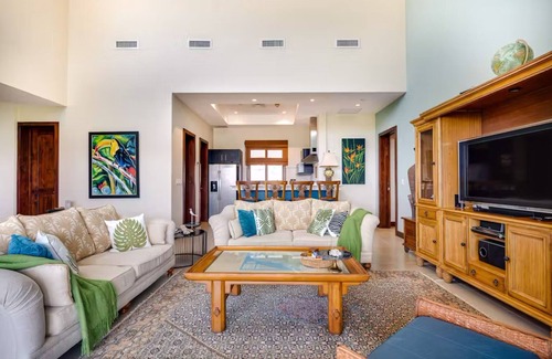 Playa Hermosa Condo | Stunning coastal penthouse with sweeping views, pools, gym, fast WiFi & AC