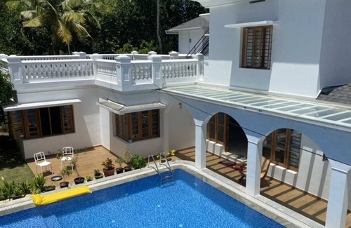 Thiruvananthapuram House | Stunning Colonial mansion-Private Pool