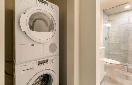 Central Business District Hotel | Stunning Condo in the Heart of Downtown New Orleans