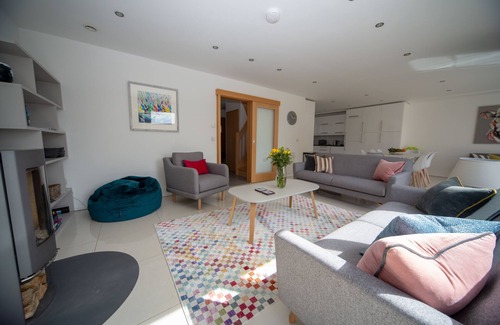 Winnard's Perch House | Stunning, Contemporary Cottage in village close to Padstow