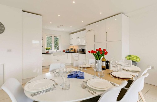 Winnard's Perch House | Stunning, Contemporary Cottage in village close to Padstow