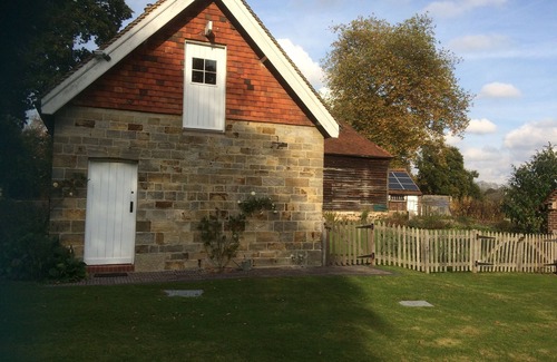 Uckfield House | Stunning converted barn set in 80 acres of glorious English countryside