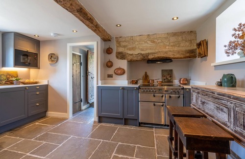 Snowshill Village House | Stunning Cotswold Cottage in Snowshill Broughwood