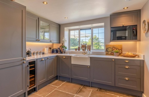 Snowshill Village House | Stunning Cotswold Cottage in Snowshill Broughwood
