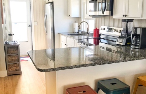 Hampton Cottage | Stunning Cottage in Hampton Beach – Harborview with Breathtaking Scenic Views!