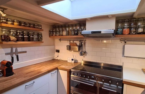 Hythe Cottage | Stunning Cottage in rural Kent, close to sea