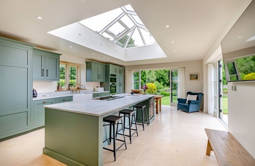 Brimpsfield Cottage | Stunning country house with a swimming pool in the Cotswolds - Keepers House