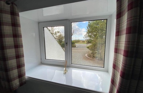 Newmilns Cottage | Stunning countryside cottage with great views