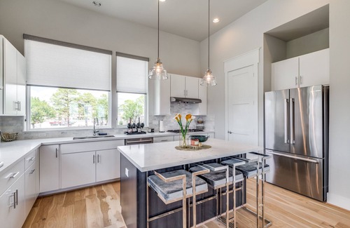 Spring Shadows House | Stunning & Cozy 3 story home in Houston!