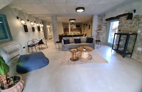 Livade Villa | Stunning cozy Casa Jovanin with pool near Buzet