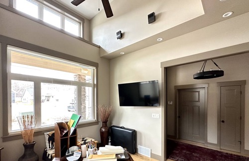 Billings House | Stunning custom comfy home in quiet NW Billings