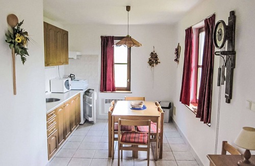 Starkov House | Stunning private villa with pool, WIFI, TV, patio, pets allowed, panoramic view and parking
