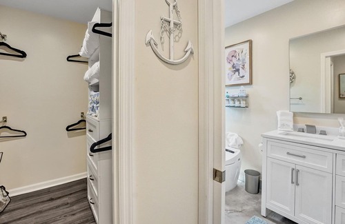 Tropic Palms House | Stunning Delray Beach Waterfront Escape w New Pool & Spa with Dock!