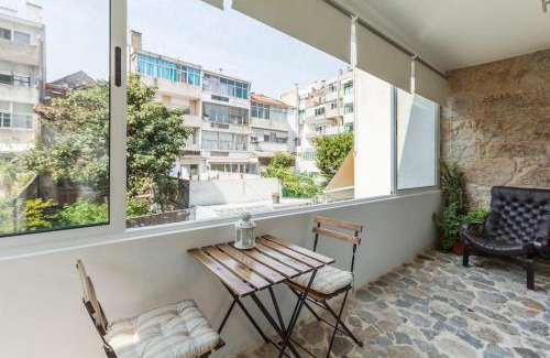 Boavista Apartment | Stunning Designer Flat with Balcony Heart of Porto