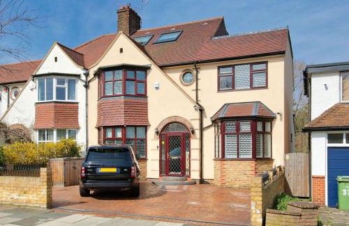 Greenwich House | Stunning double bedroom Greenwich London with private bathroom