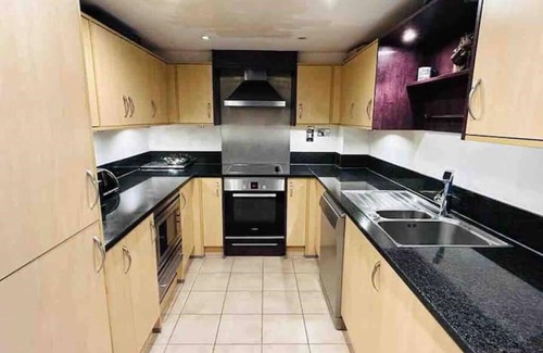 Wandsworth Apartment | Stunning duplex riverside apartment