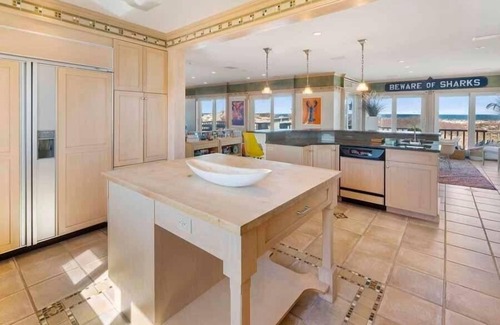 East Sandwich House | Stunning East Sandwich Home On Private Beach RPAM100