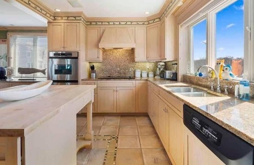 East Sandwich House | Stunning East Sandwich Home On Private Beach RPAM100