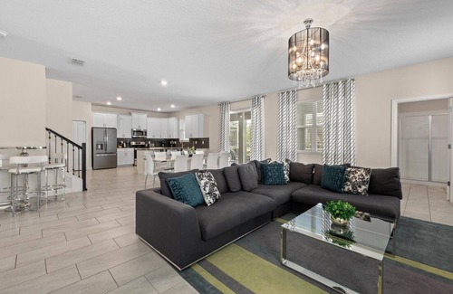Sandy Ridge House | Stunning, Elegant Interior Meets Ultimate Fun!