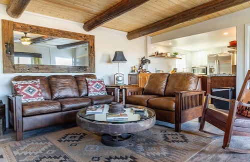 Yucca Valley House | Stunning Endless Views, Hot Tub, Privacy · Pipes Canyon Homestead