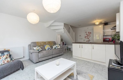 Haverhill House | Stunning Entire 2BD Home Suffolk/Cambridgeshire