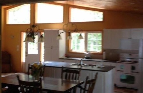 Fenelon Falls Cottage | Stunning Executive, Post & Beam, Fenelon Falls/Bobcaygeon Waterfront Retreat