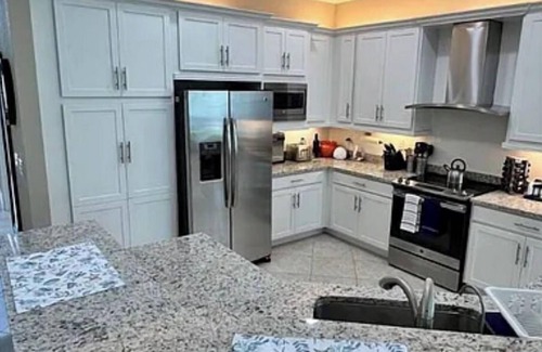 Arborwood House | Stunning Executive Home in Gated Community