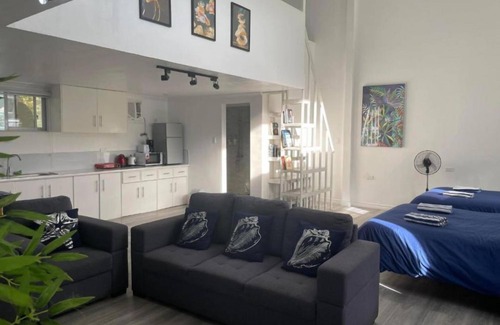 Sipalay Hotel | Stunning Executive Suite in Lopez Beach Resort