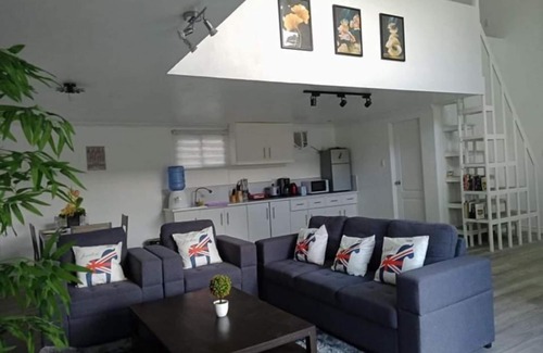 Sipalay Hotel | Stunning Executive Suite in Lopez Beach Resort